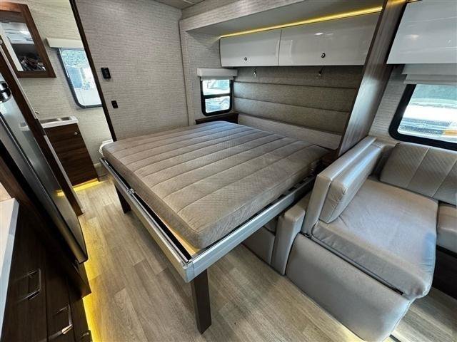 Used 2019 Mercedes-Benz Sprinter 170 image 23