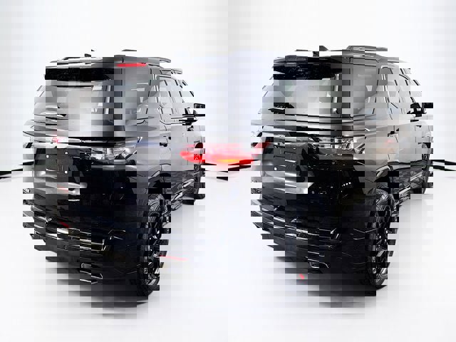 Used 2021 Chevrolet Traverse Premier w/ Redline Edition AWD/4WD image 5