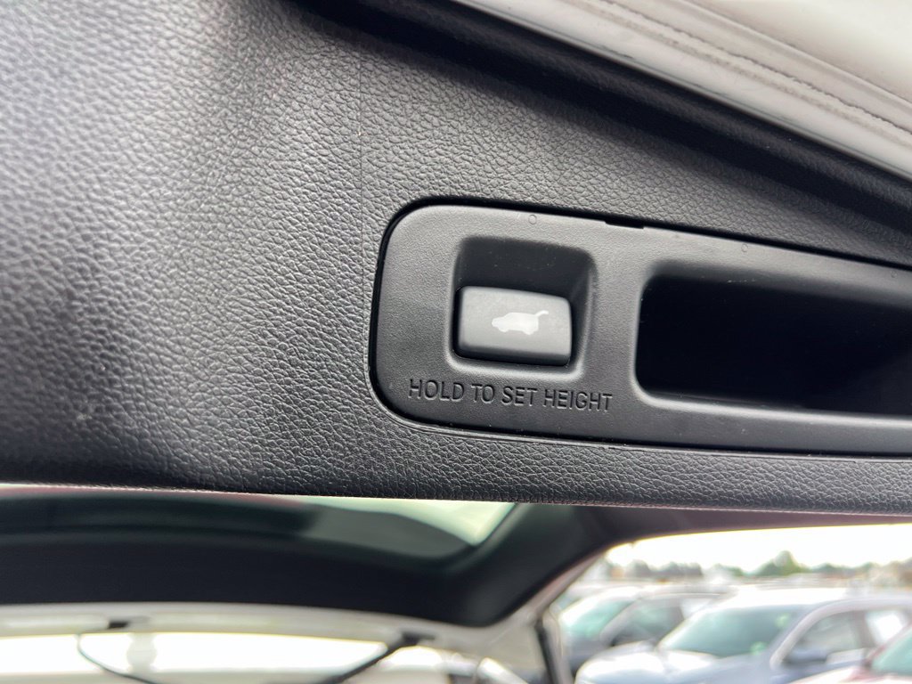 Used 2018 Honda CR-V Touring image 26