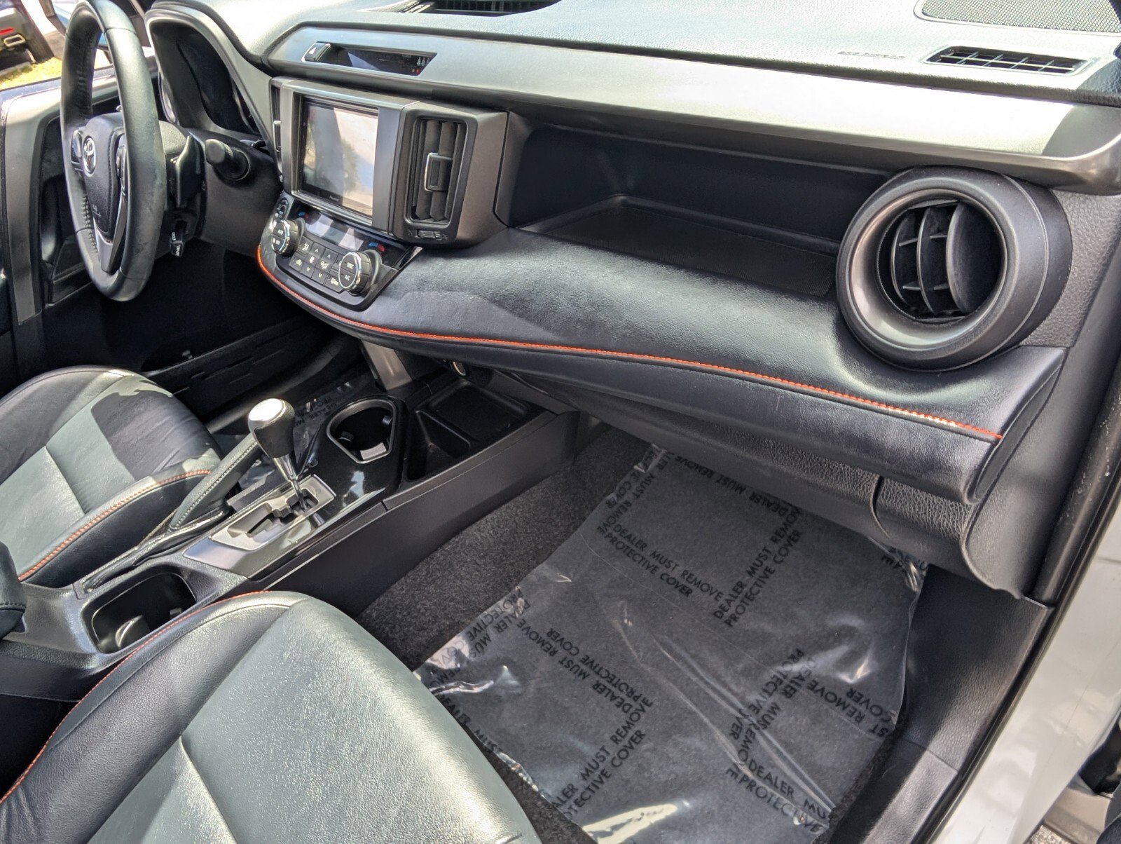 Used 2017 Toyota RAV4 SE w/ Power Extra Value Package image 20