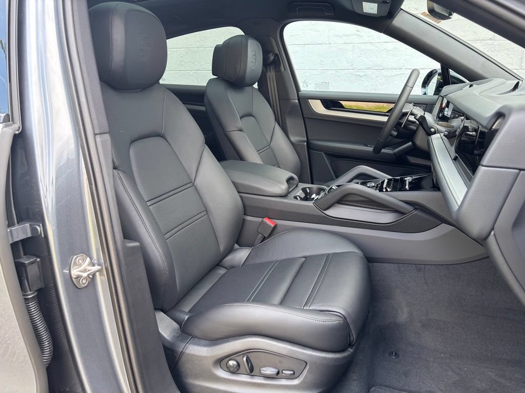 New 2026 Porsche Cayenne S AWD/4WD image 15