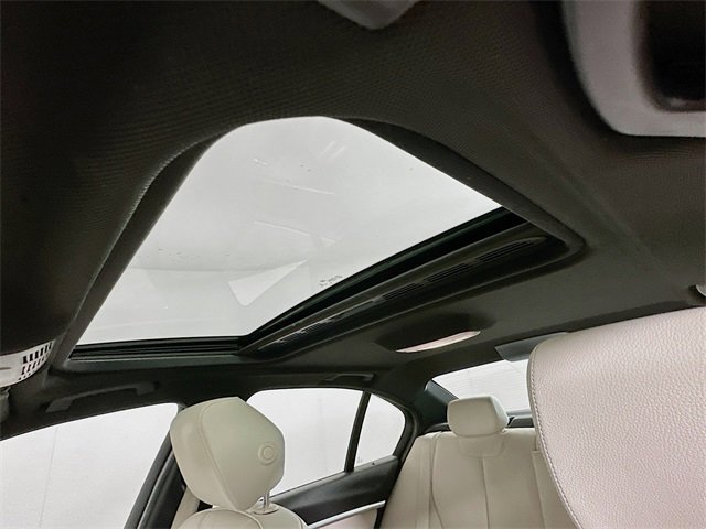 Used 2018 BMW 330i Sedan w/ Convenience Package image 22