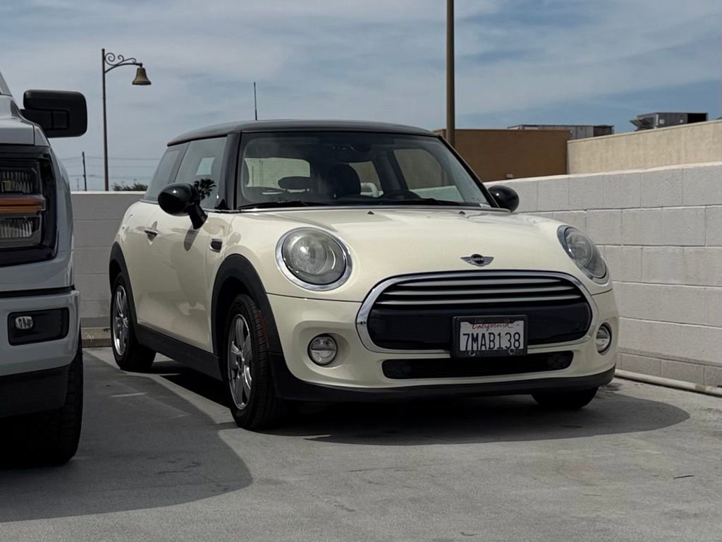 Used 2015 MINI Cooper 2-Door Hardtop image 1