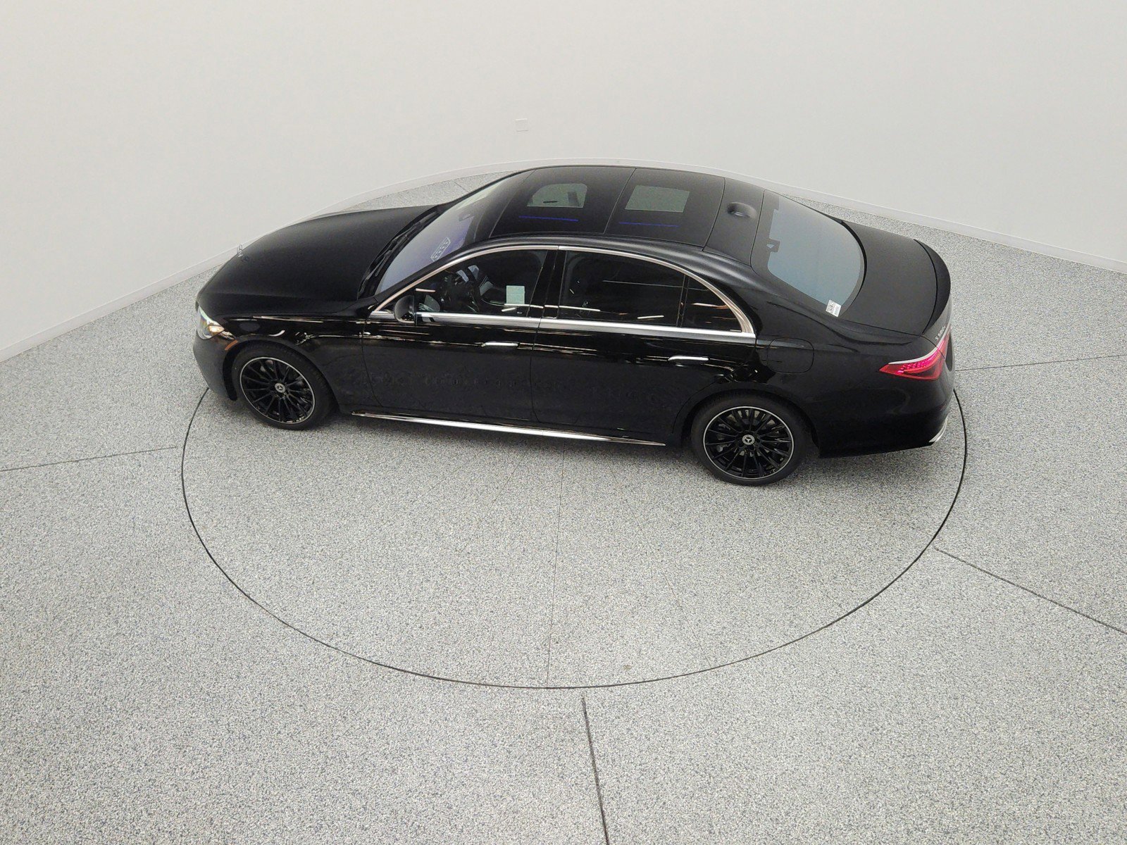 New 2026 Mercedes-Benz S 580e 4MATIC Sedan image 16