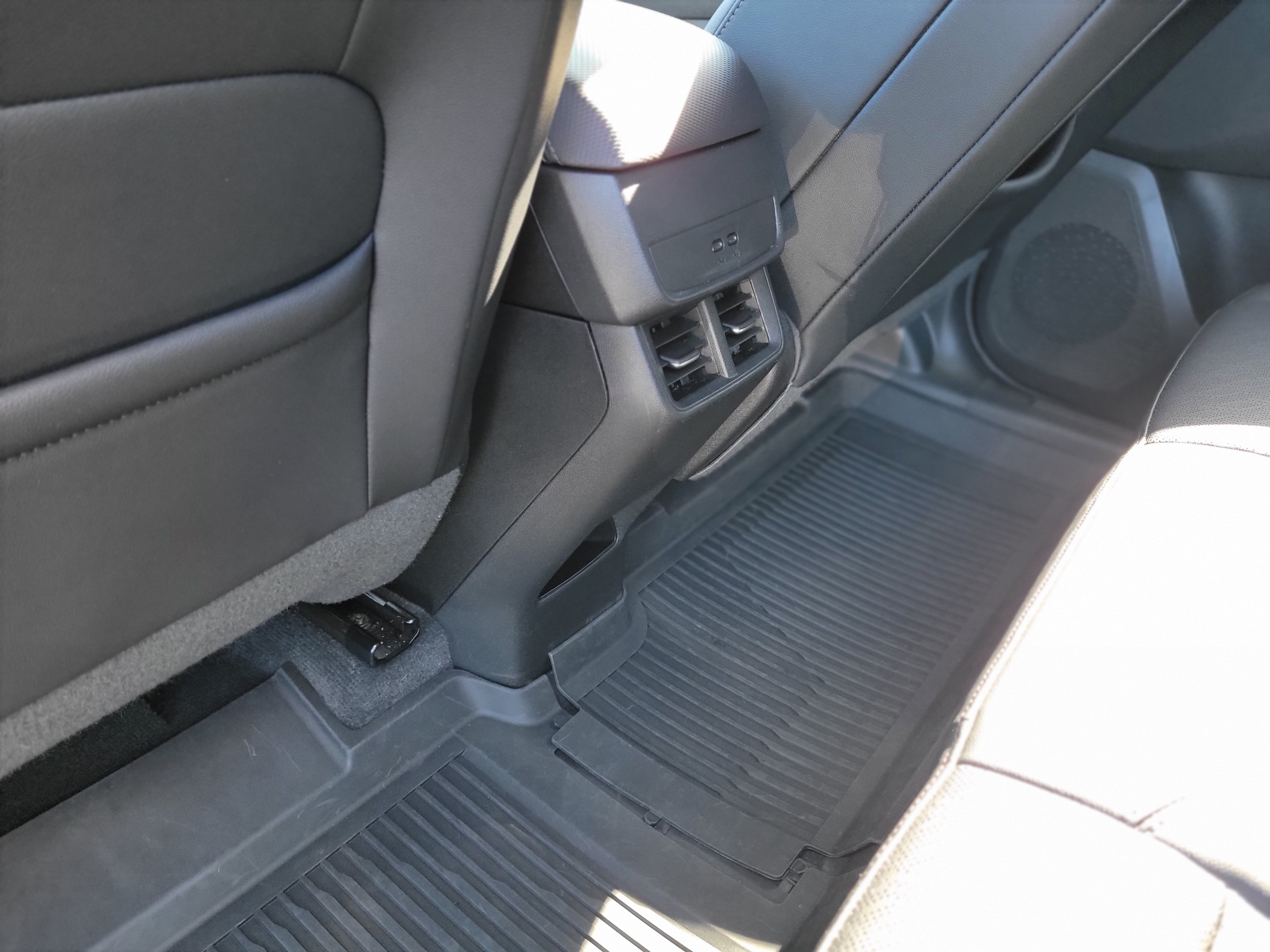 Certified 2026 Chevrolet Equinox LT w/ Convenience Package II FWD image 35