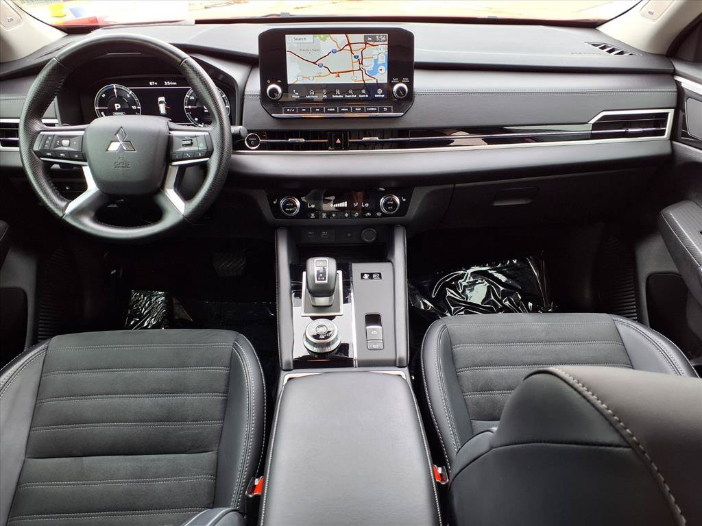Used 2025 Mitsubishi Outlander 4WD Plug-In Hybrid image 13