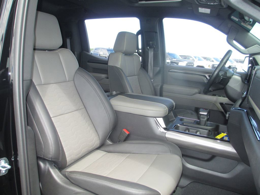 Used 2023 Chevrolet Silverado 1500 ZR2 w/ Technology Package AWD/4WD image 25