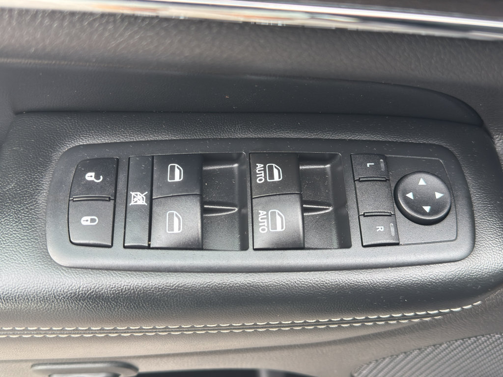 Used 2017 Jeep Grand Cherokee Limited w/ Luxury Group II AWD/4WD image 8
