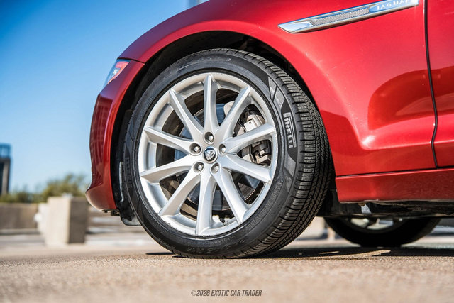 Used 2012 Jaguar XJ image 86