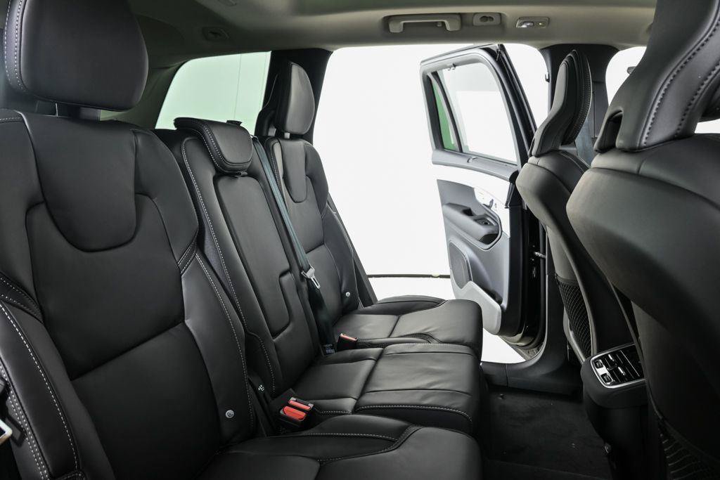Used 2026 Volvo XC90 B6 Ultra w/ Protection Package AWD/4WD image 23
