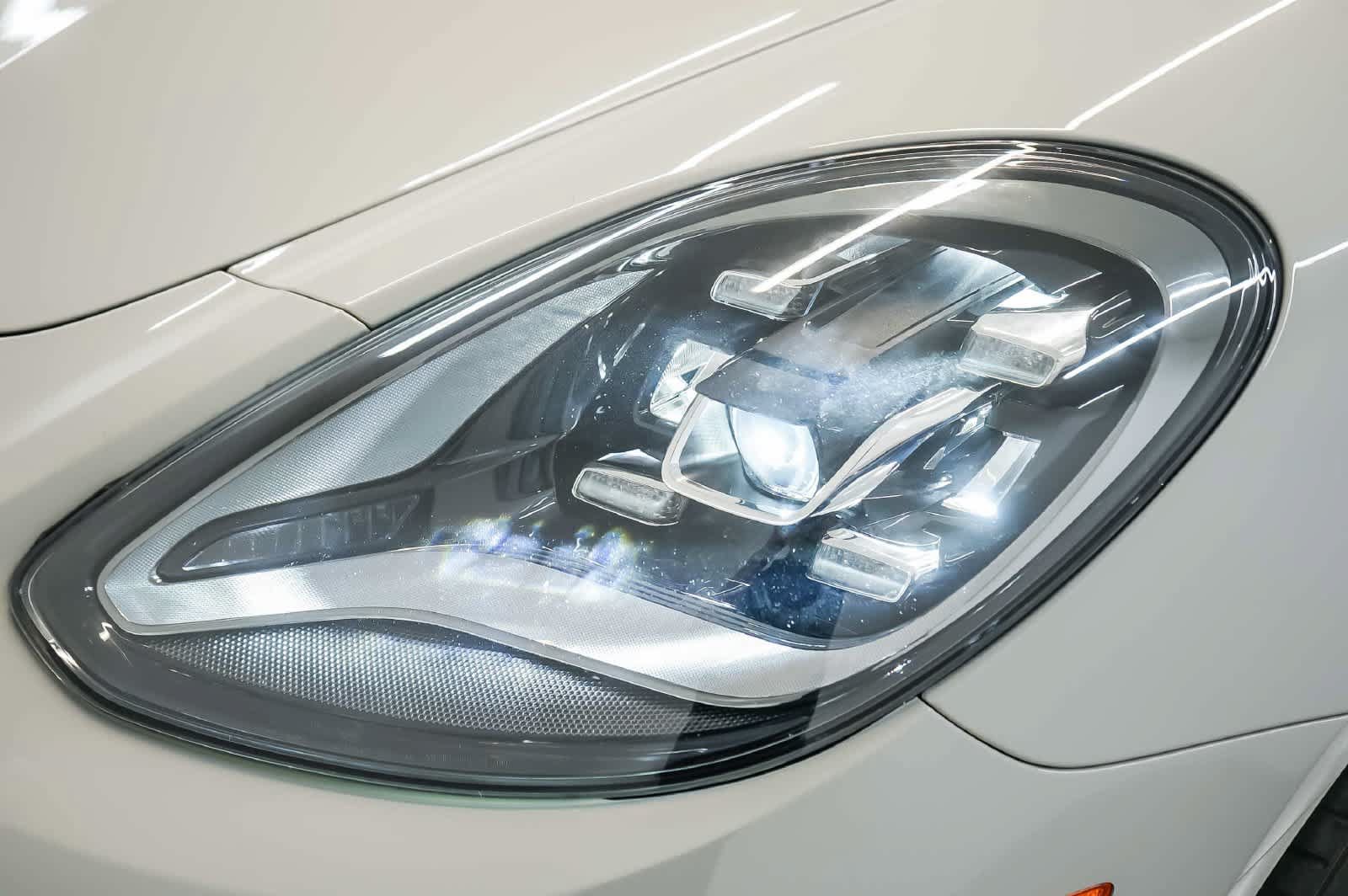 Certified 2023 Porsche Panamera Platinum Edition RWD image 15