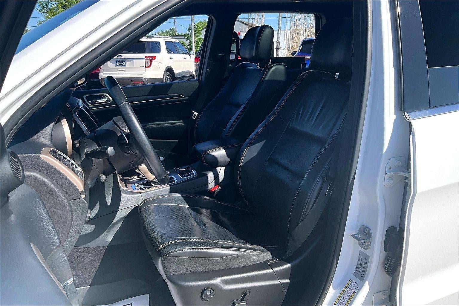 Used 2017 Jeep Grand Cherokee Limited w/ Luxury Group II AWD/4WD image 21
