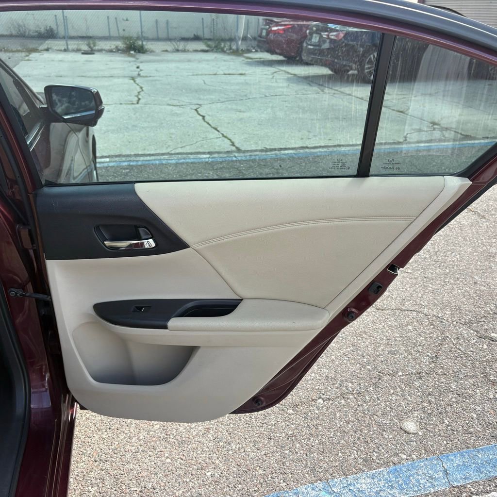 Used 2014 Honda Accord Touring image 15