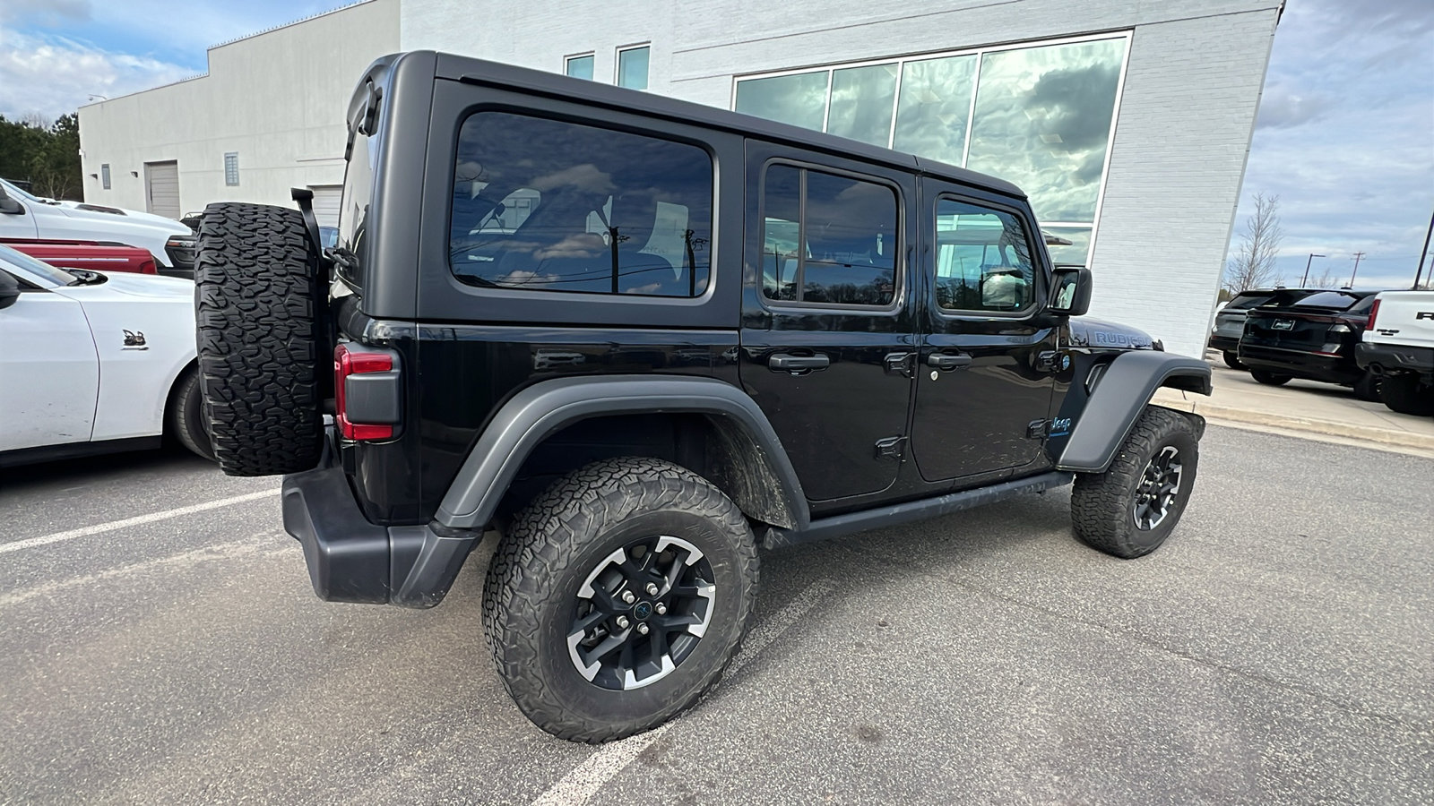 Used 2025 Jeep Wrangler 4xe Willys w/ Safety Group image 8