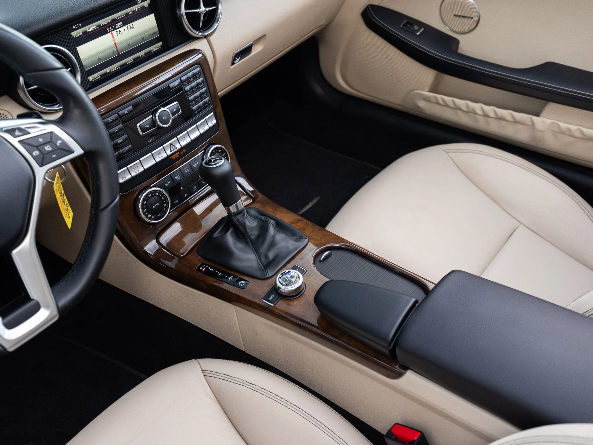 Used 2016 Mercedes-Benz SLK 350 image 26