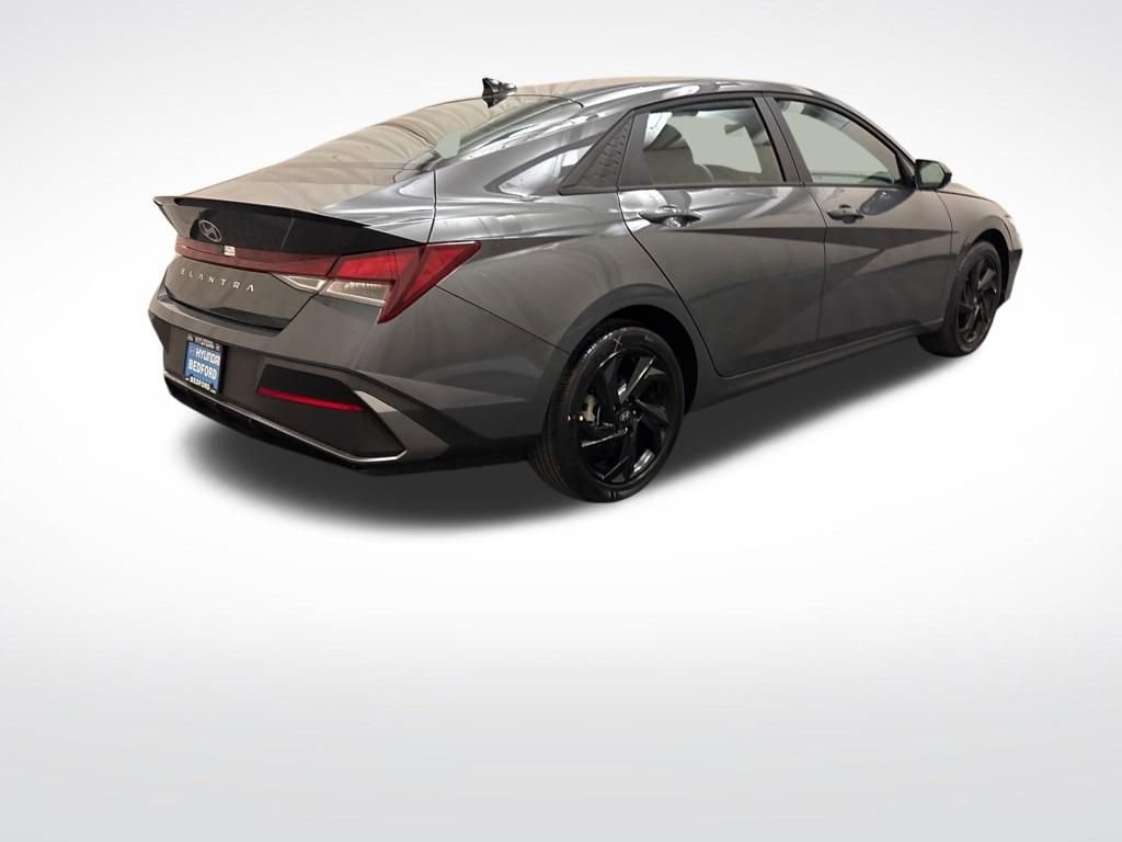 Certified 2026 Hyundai Elantra Sport w/ Cargo Package image 5