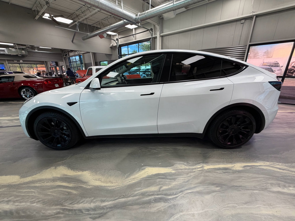 Used 2021 Tesla Model Y Long Range AWD/4WD image 37
