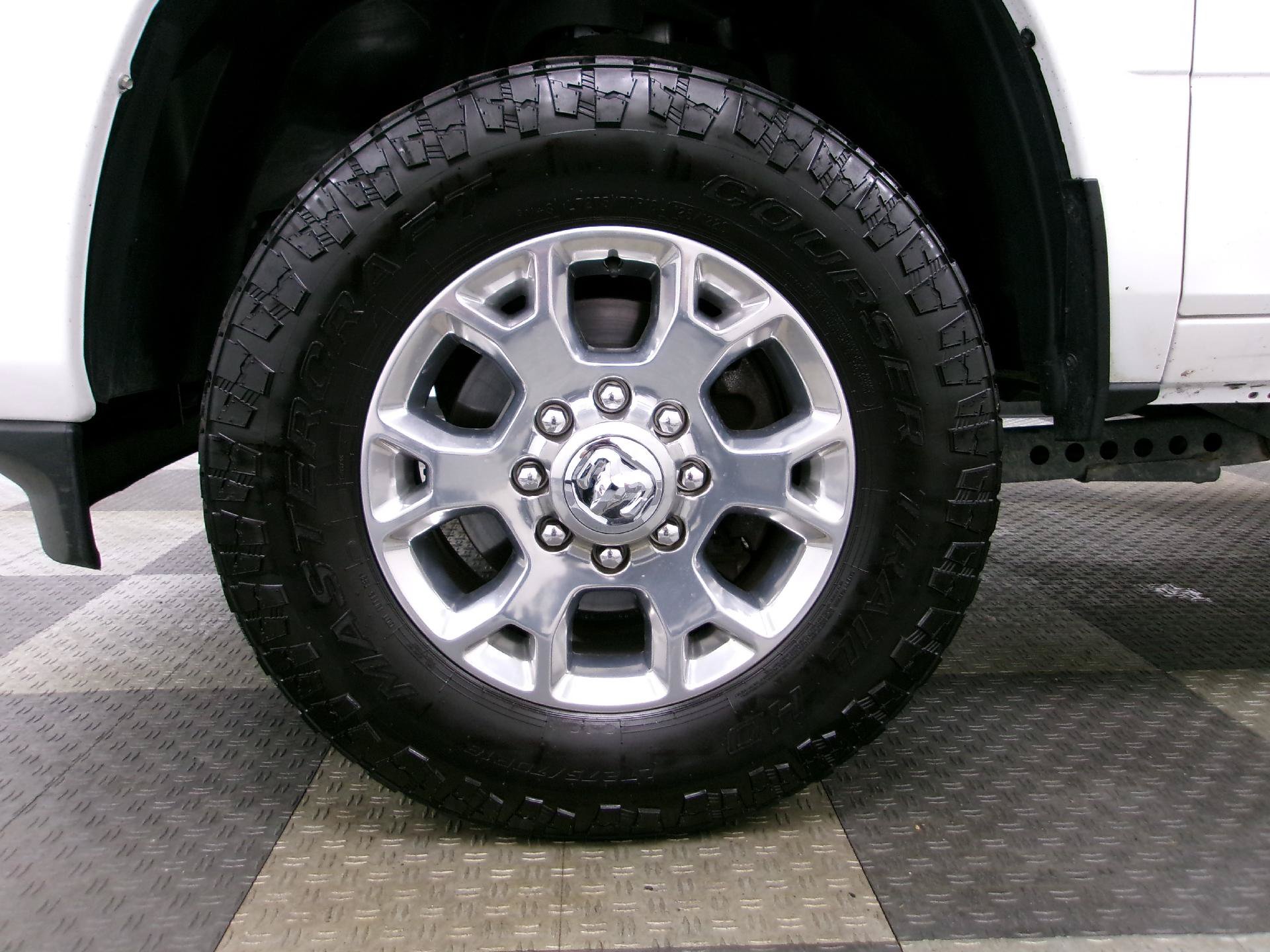 Used 2024 RAM 2500 Laramie AWD/4WD image 17