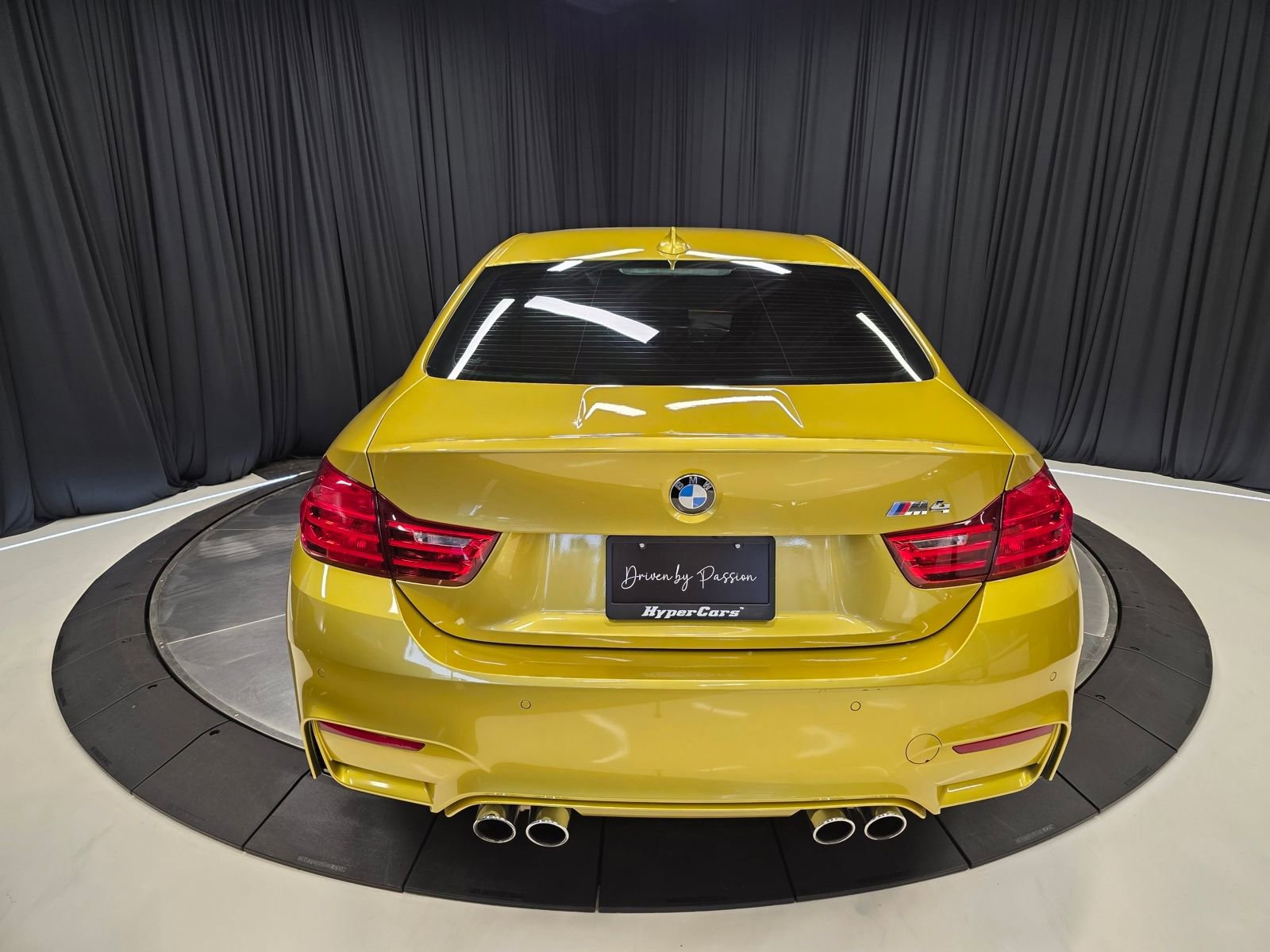 Used 2015 BMW M4 Coupe image 10