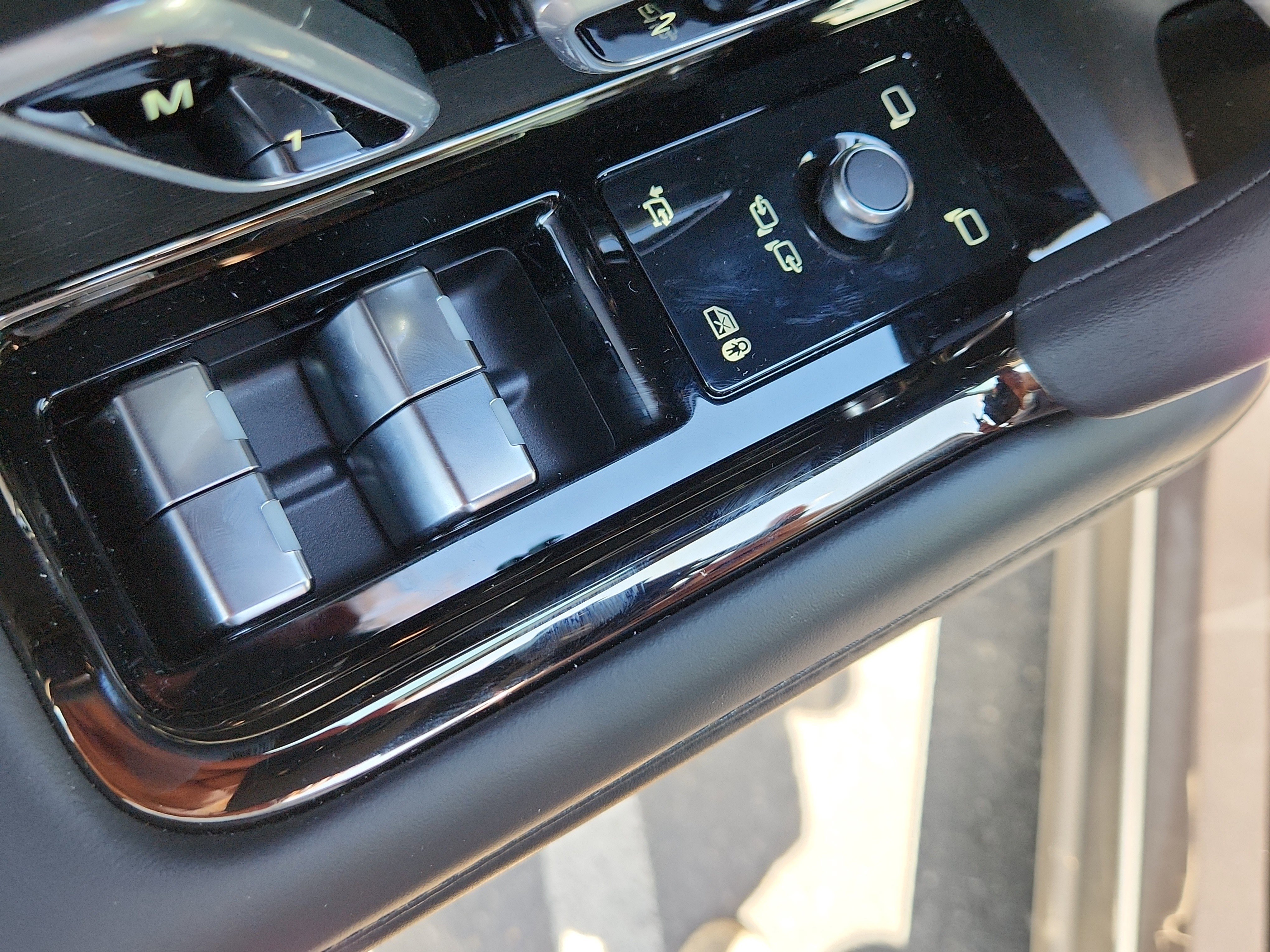 New 2025 Land Rover Range Rover Sport Dynamic SE image 9