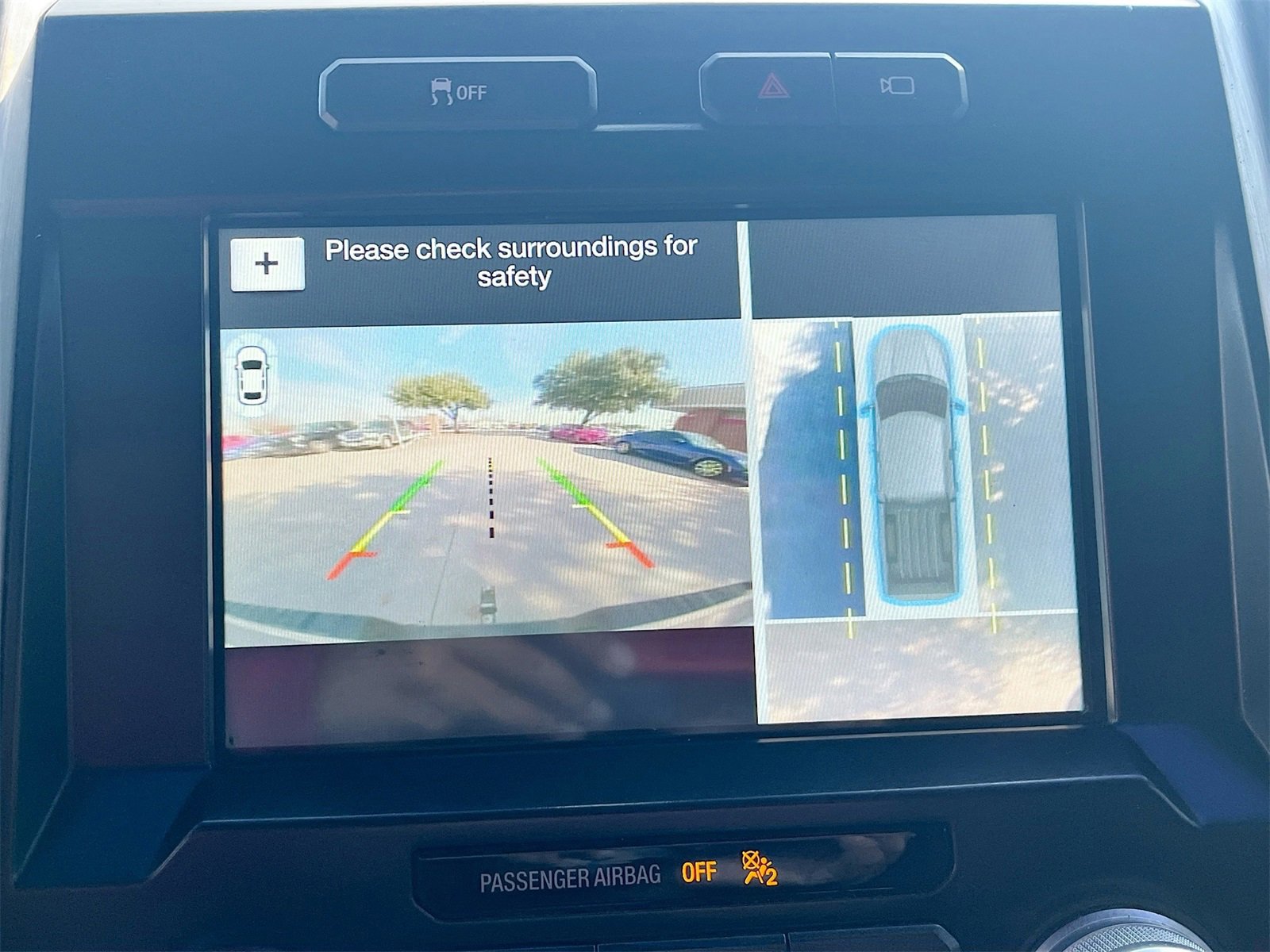 Used 2017 Ford F150 Platinum w/ Equipment Group 701A Luxury image 14