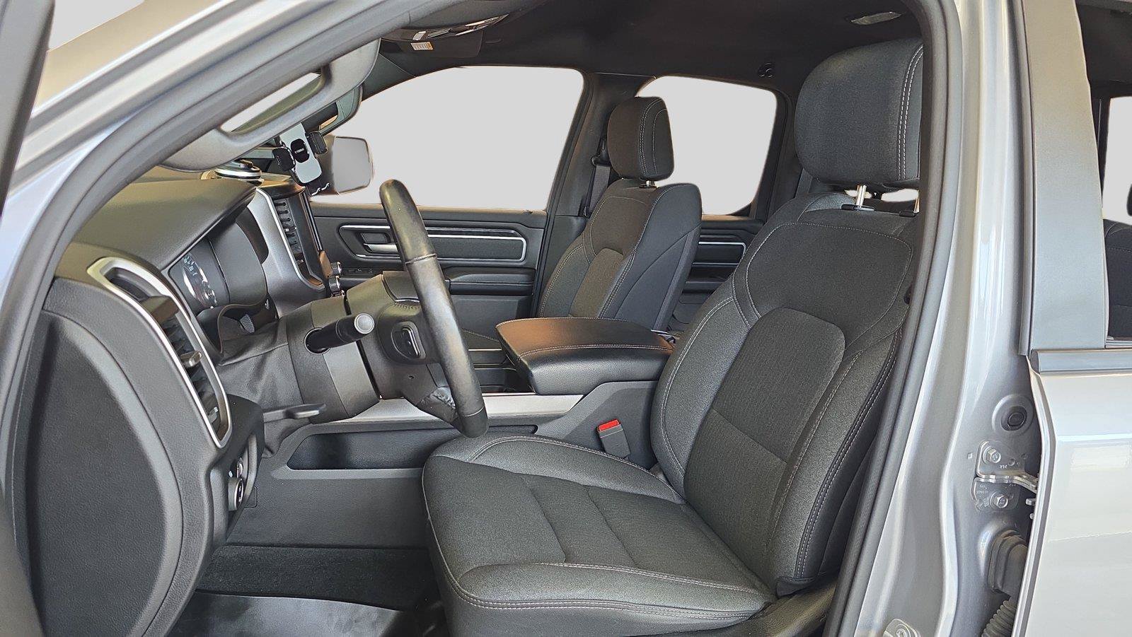Used 2020 RAM 1500 Big Horn AWD/4WD image 11