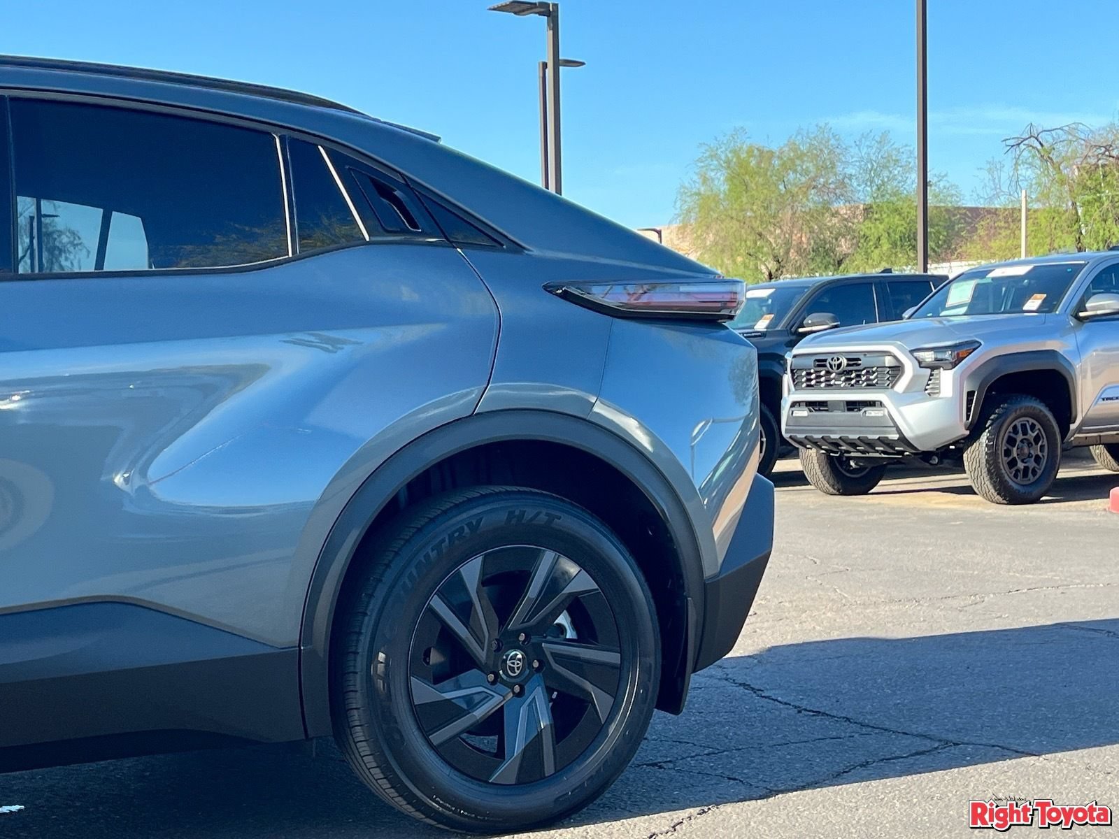 Used 2026 Toyota C-HR AWD/4WD image 11