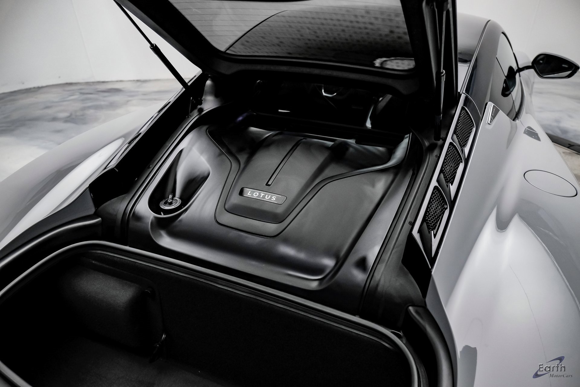 Used 2024 Lotus Emira First Edition image 87