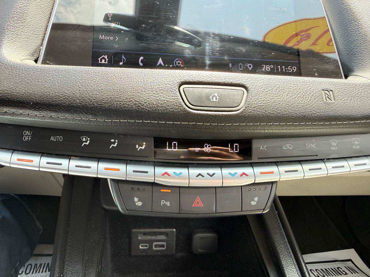 Used 2019 Cadillac XT4 Luxury w/ Cold Weather Package AWD/4WD image 17