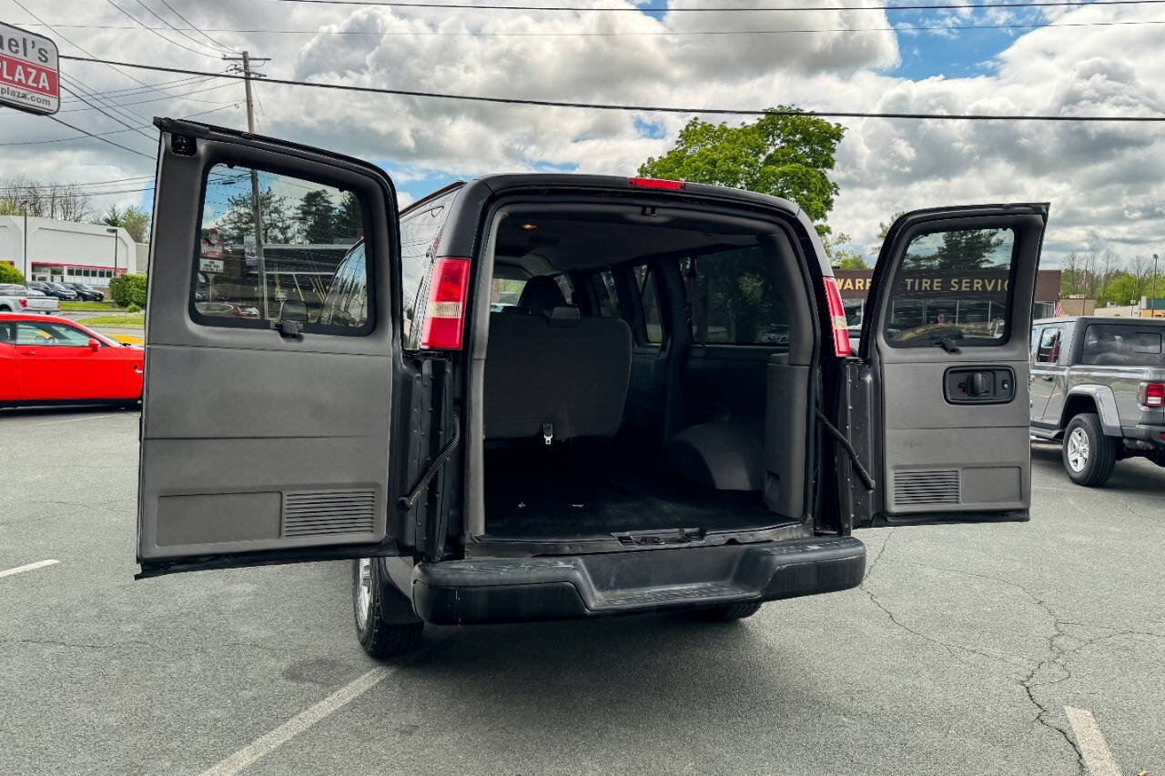 Used 2014 Chevrolet Express 2500 LS RWD image 17