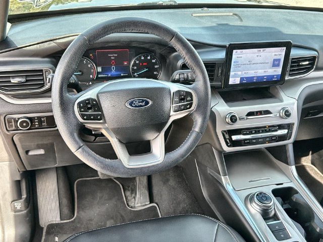 Certified 2023 Ford Explorer XLT w/ Equipment Group 202A RWD image 14