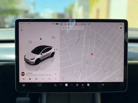 Used 2022 Tesla Model Y Performance AWD/4WD image 35