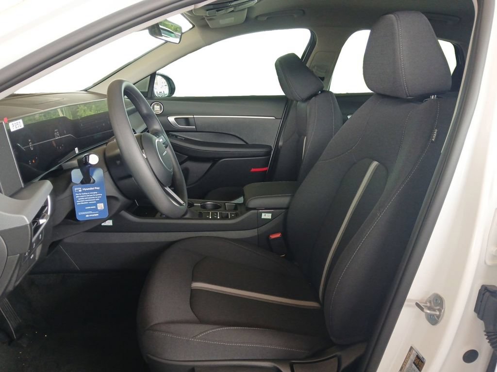 New 2026 Hyundai Sonata SE FWD image 9