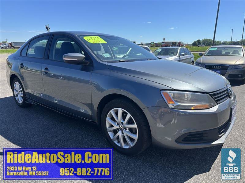 Used 2011 Volkswagen Jetta SE FWD image 3