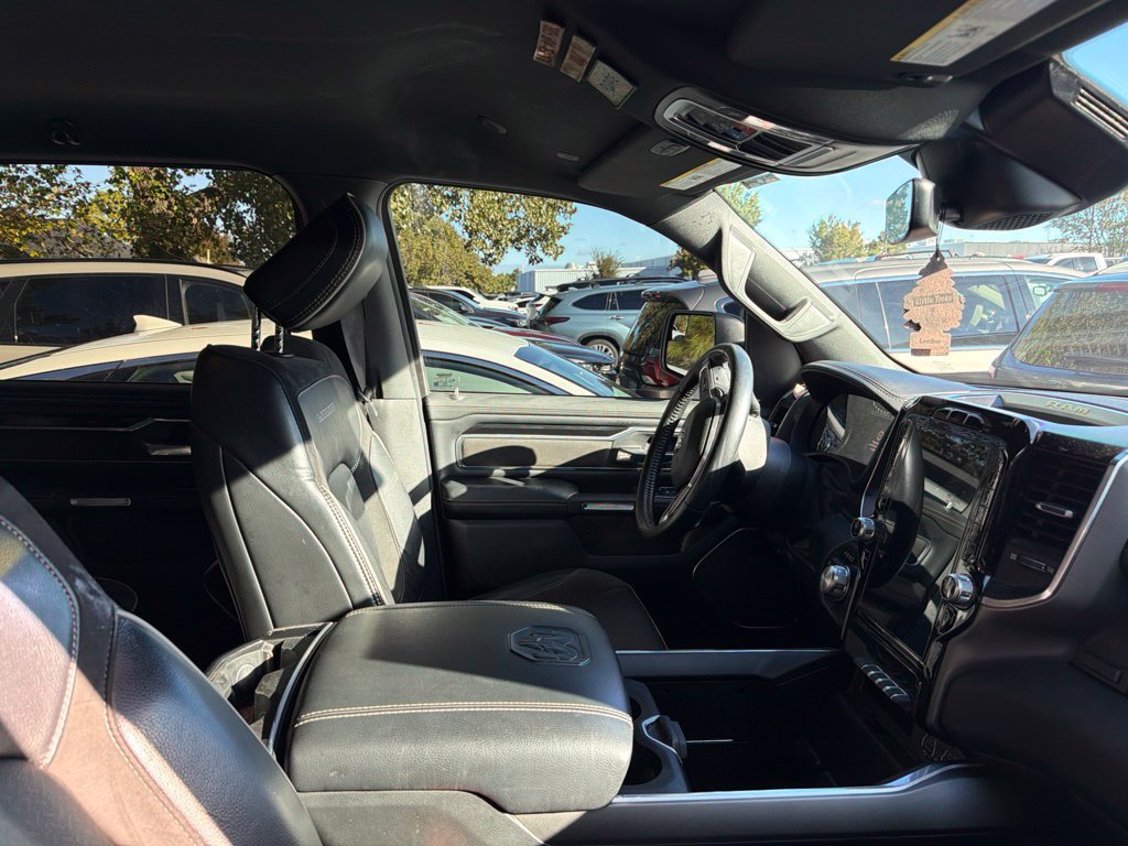 Used 2022 RAM 1500 Laramie AWD/4WD image 3
