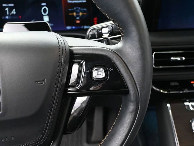 Used 2025 Lincoln Aviator Reserve w/ Jet Appearance Package image 29