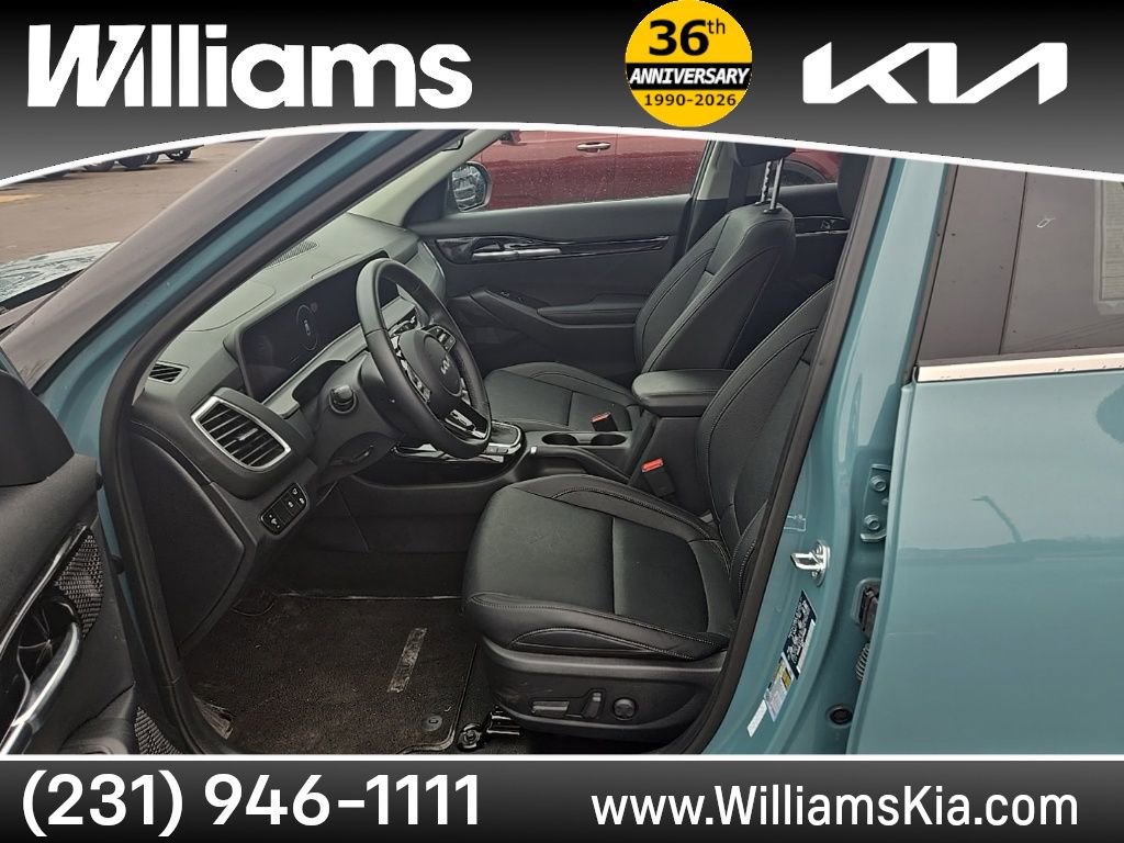 Used 2025 Kia Seltos EX w/ EX Sunroof Package image 8