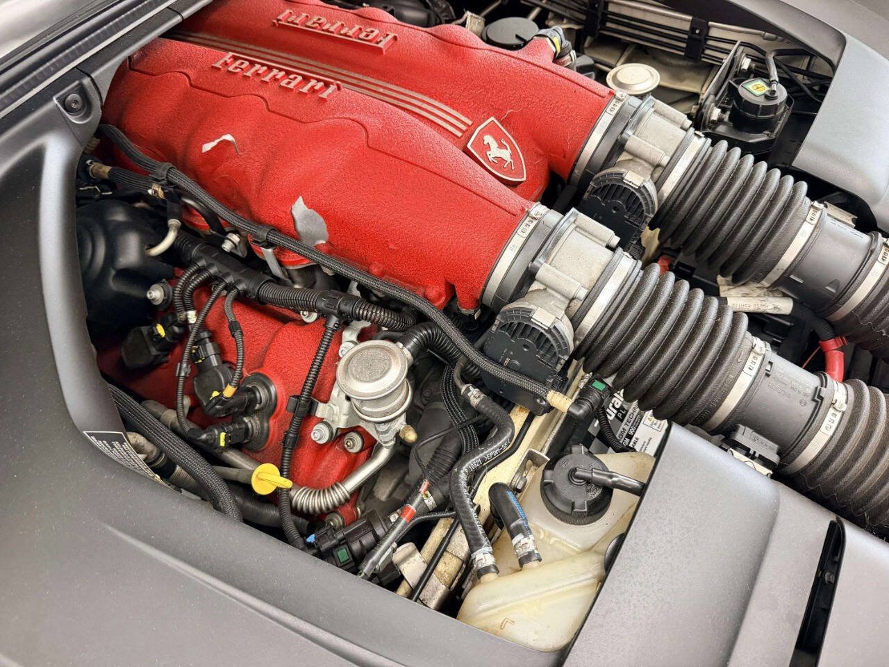 Used 2012 Ferrari California RWD image 26