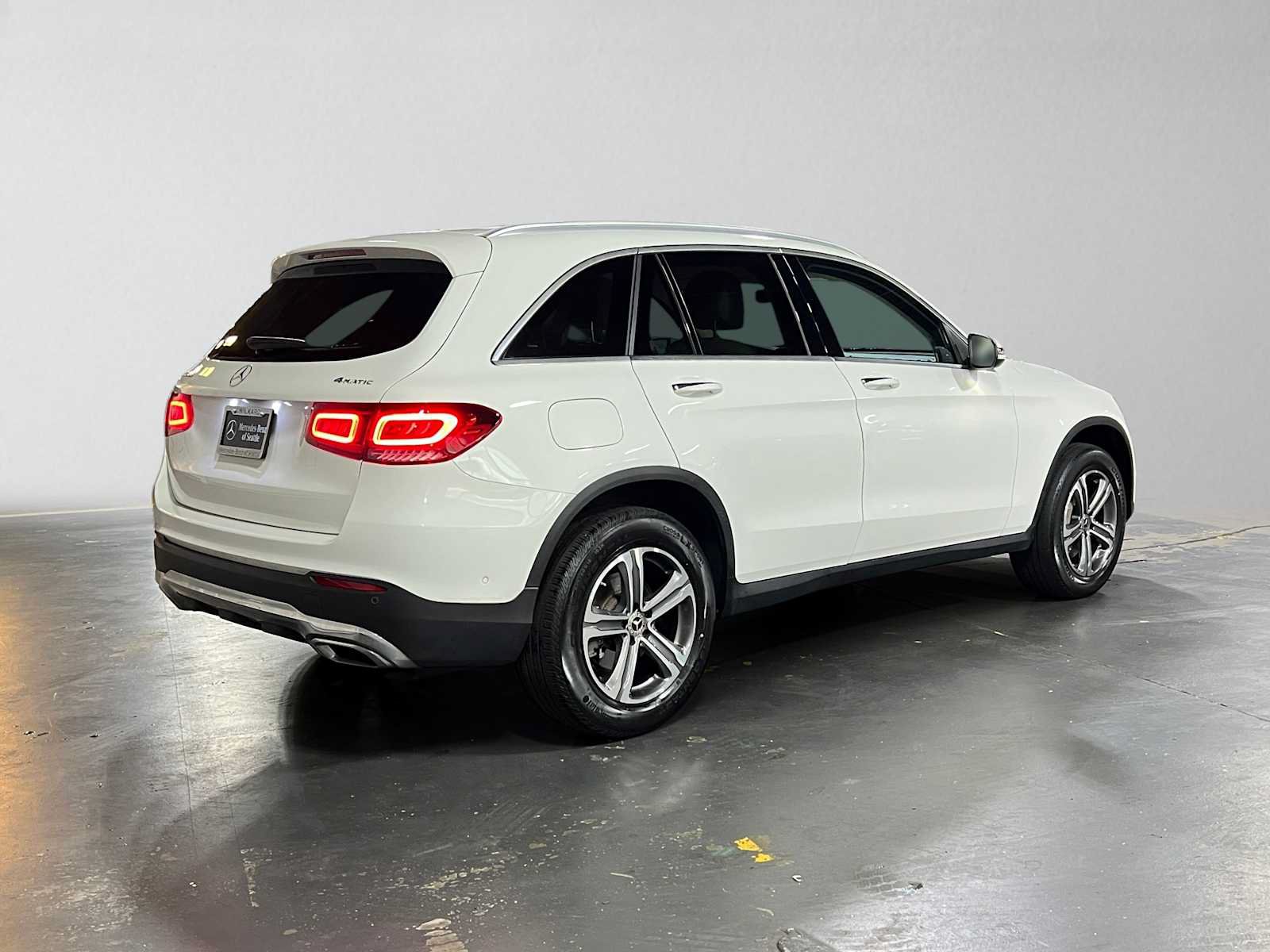 Used 2022 Mercedes-Benz GLC 300 4MATIC image 3
