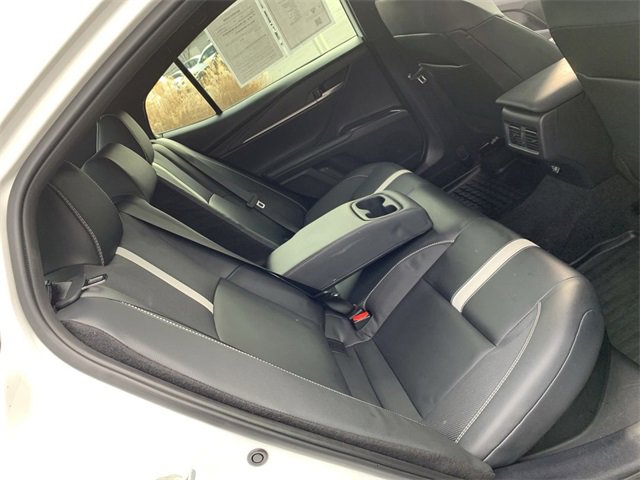 Used 2025 Toyota Camry SE image 12