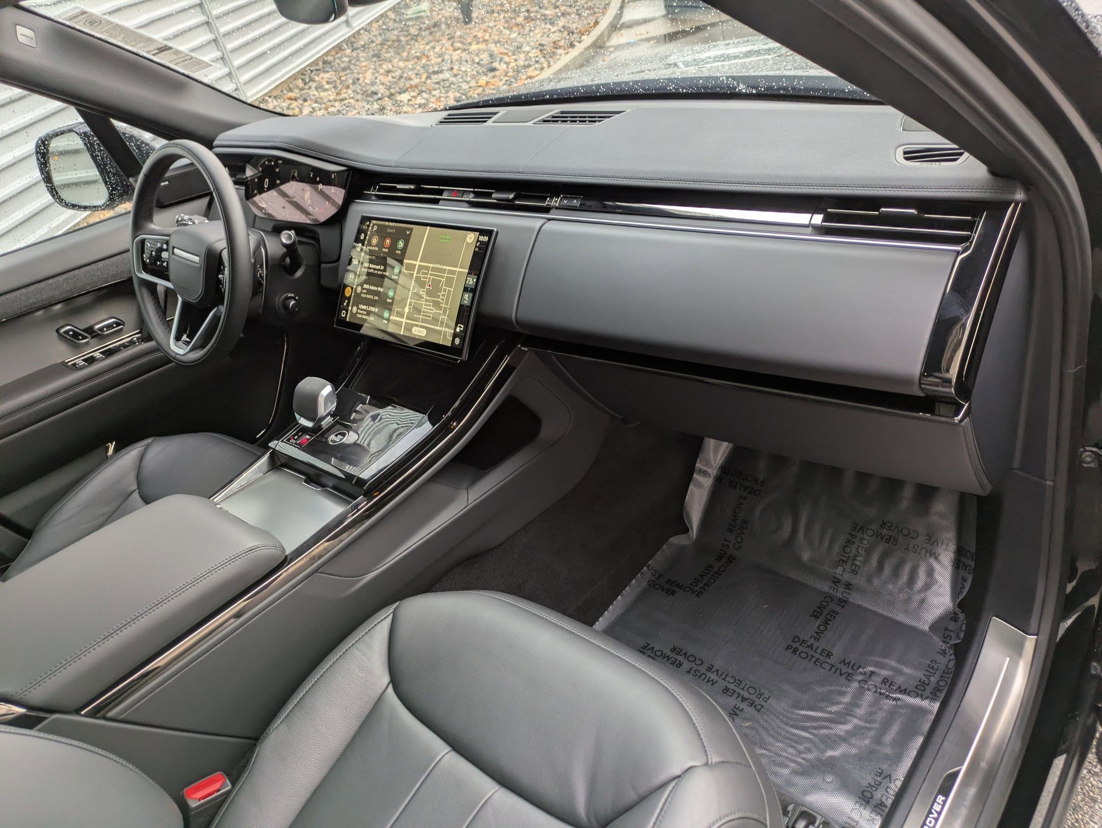 Used 2025 Land Rover Range Rover Sport image 35