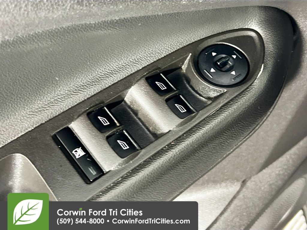Used 2015 Ford Escape SE AWD/4WD image 12