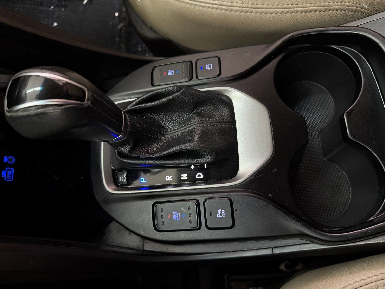 Used 2018 Hyundai Santa Fe Sport image 16