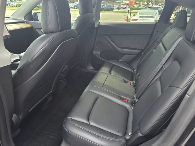 Used 2022 Tesla Model Y Long Range AWD/4WD image 16