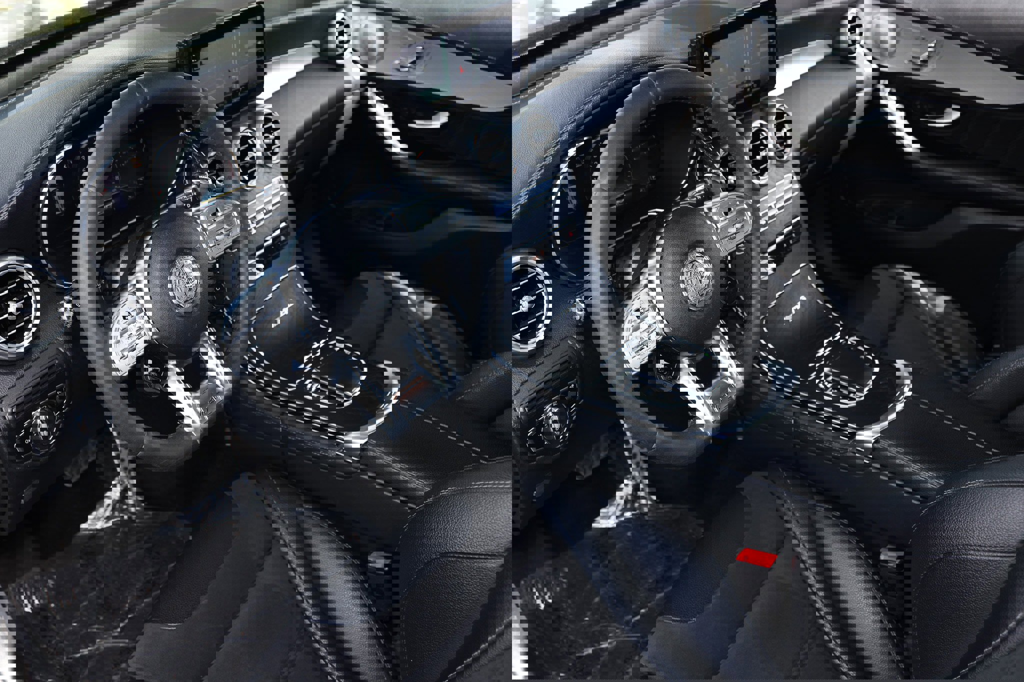 Used 2020 Mercedes-Benz GLC 63 AMG 4MATIC image 6