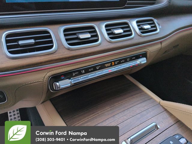 Used 2025 Mercedes-Benz GLS 450 4MATIC image 17