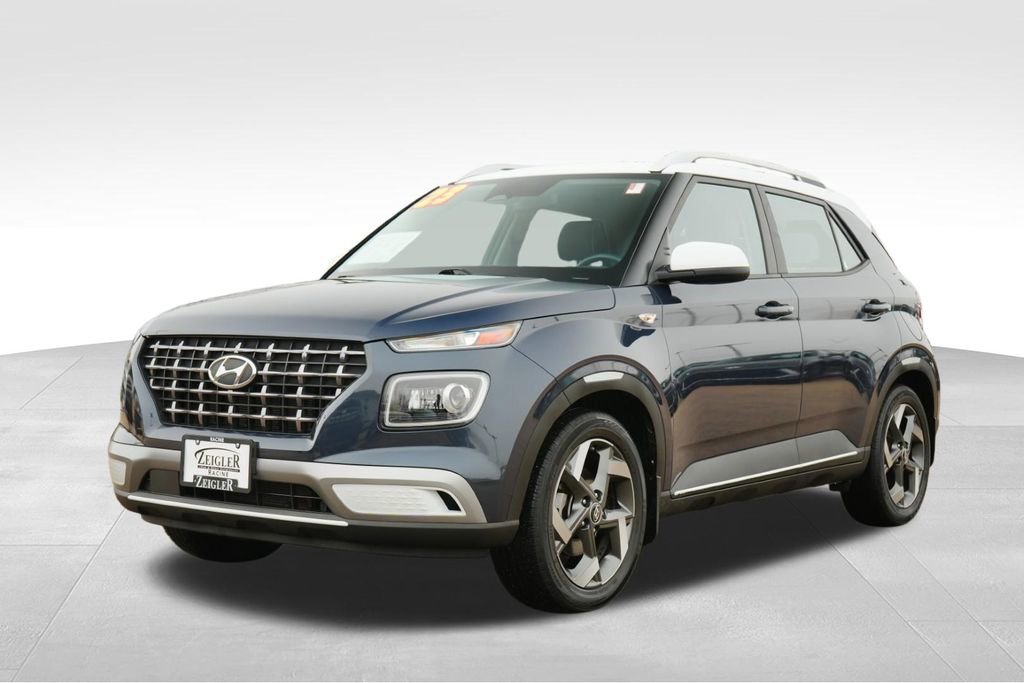 Certified 2023 Hyundai Venue Limited w/ Cargo Package image 3