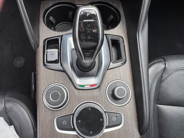 Used 2021 Alfa Romeo Giulia Ti w/ Nero Edizione RWD image 18