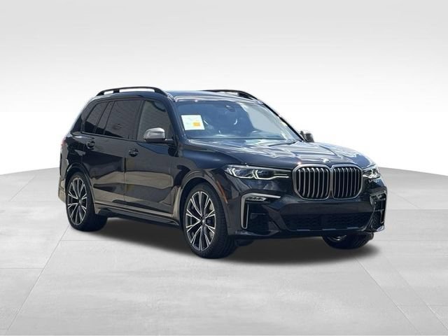 Used 2022 BMW X7 M50i w/ Cold Weather Package AWD/4WD image 11