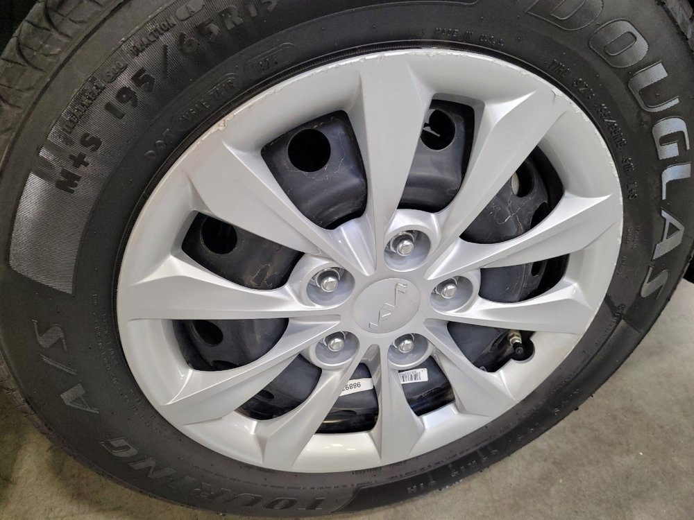 Used 2024 Kia Forte LX FWD image 31